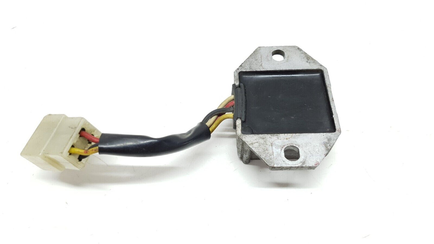 Régulateur de tension Yamaha DT125LC 1987 n°12 Réf 34X-81960-90-00 Voltage regul