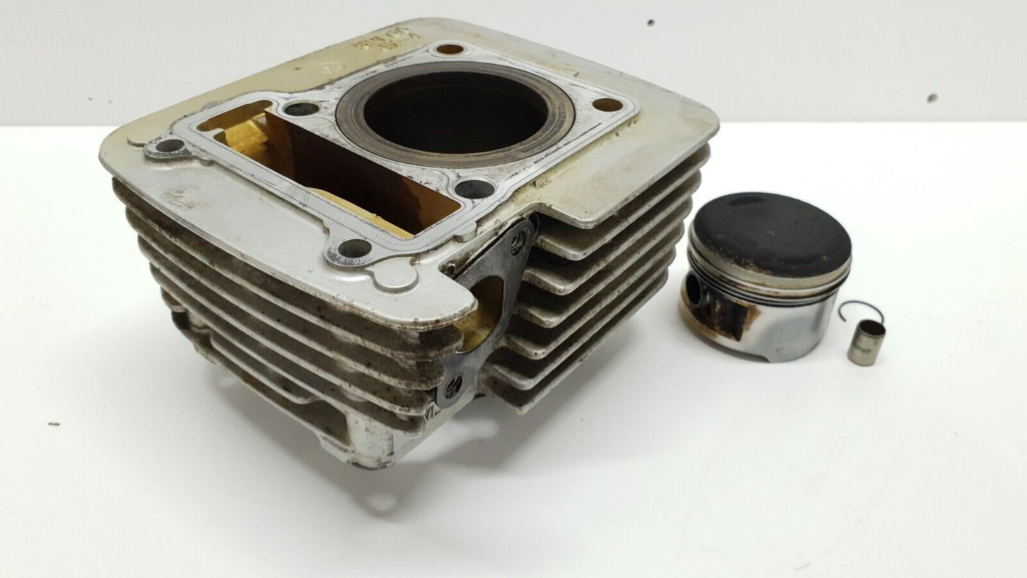 Cylindre et piston 54mm Yamaha YBR 125 2005 Réf : 5VL-E1310-00-00 Cylinder