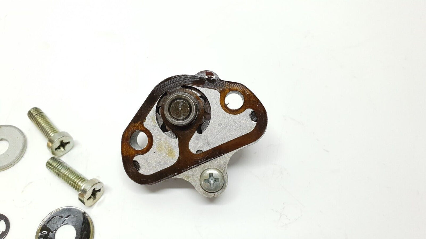 Pompe à huile complète Yamaha YBR 125 2005 Réf : 5VL-E3300-00-00 Oil pump