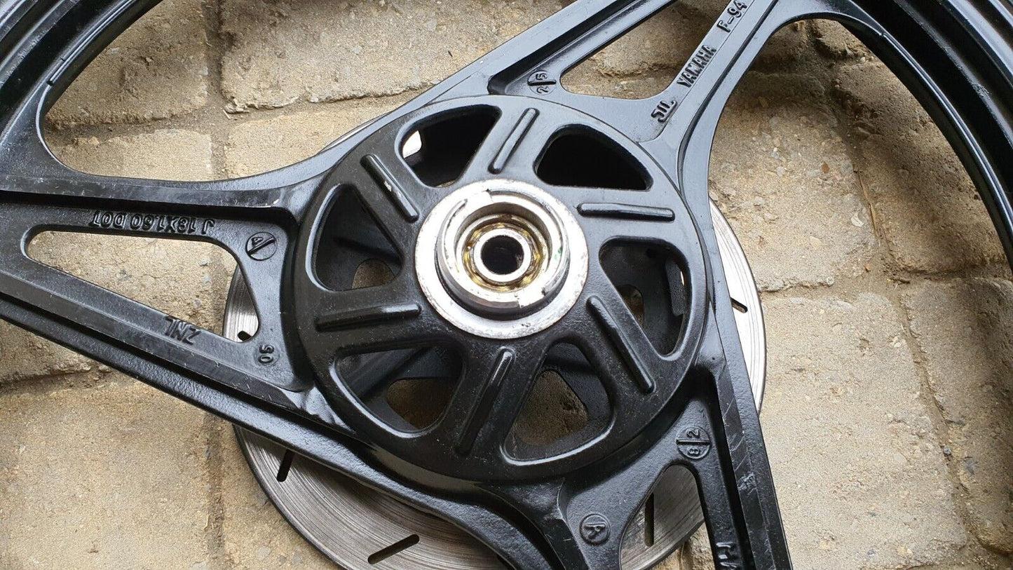 Roue avant Yamaha YBR 125 2005 Réf : 4GU-F5168-10-33 Front wheel