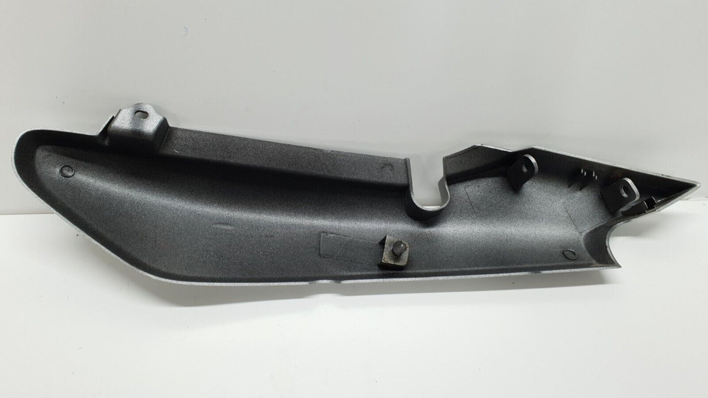 Carénage arrière droit Yamaha YBR 125 2007 Réf 5VL-F472K-00-P1 Rear right cover