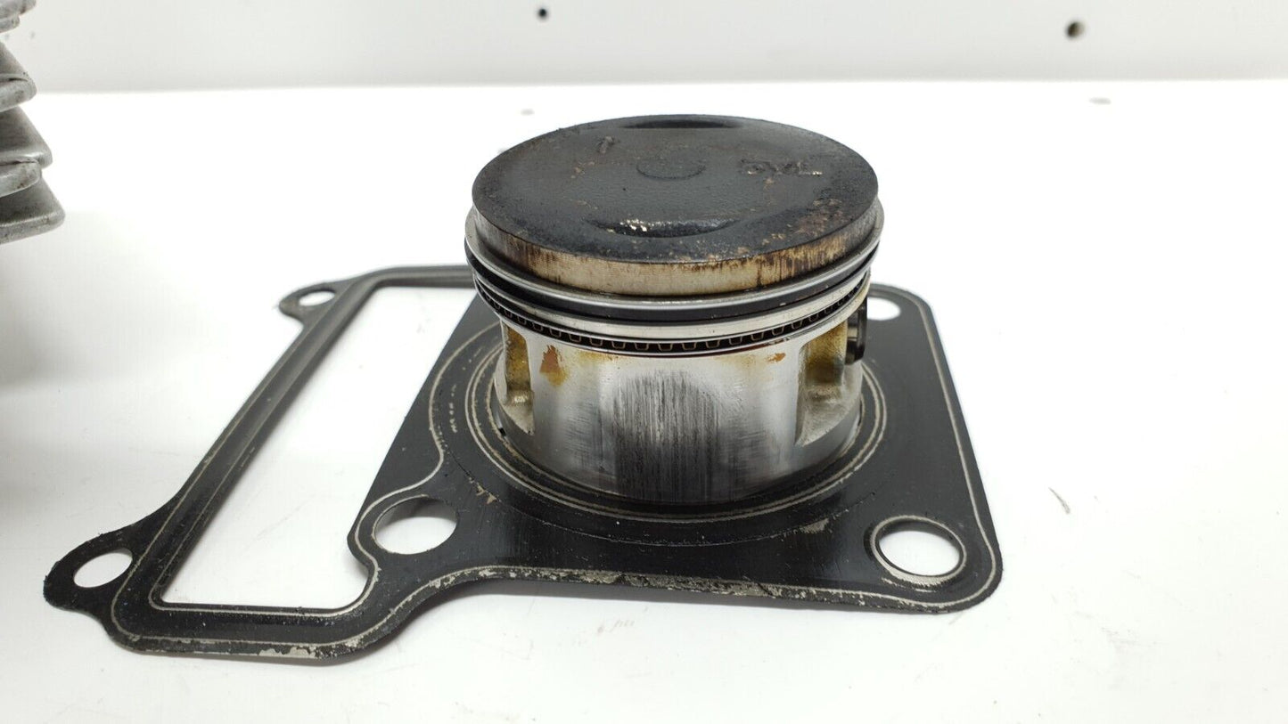 Cylindre & piston 54mm Yamaha YBR 125 2007 Réf : 5VL-E1310-00-00 Cylinder