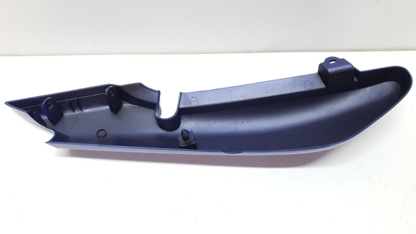 Carénage arrière gauche Yamaha YBR 125 2009 Réf 5VL-F472K-00-P1 Rear left cover