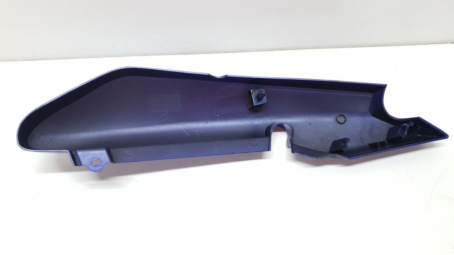 Carénage arrière gauche Yamaha YBR 125 2009 Réf 5VL-F472K-00-P1 Rear left cover