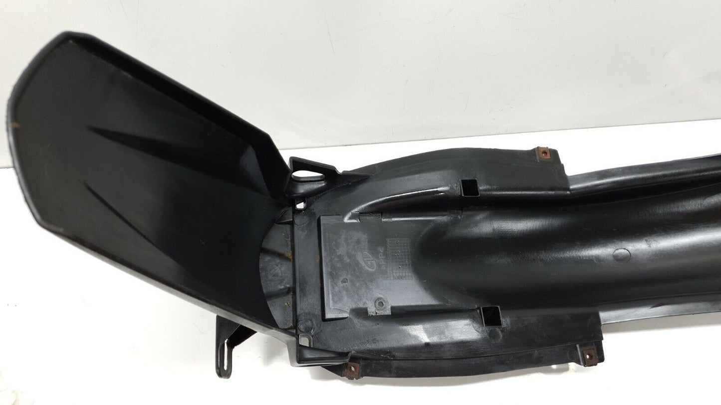 Garde boue arrière Yamaha YBR 125 2010 Réf : 18C-F1611-00 Rear mudguard