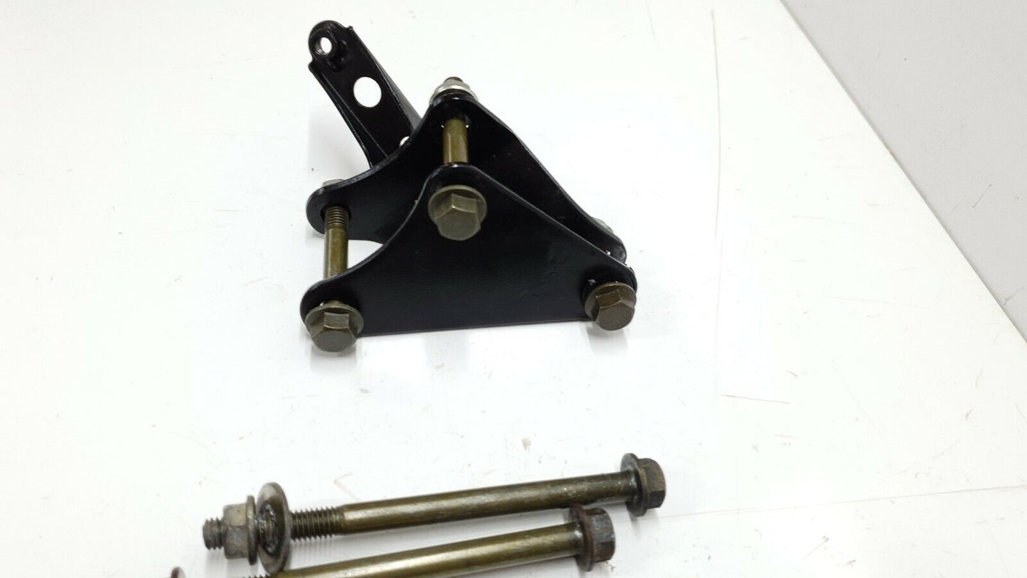 Supports moteur Yamaha YBR 125 2010 Réf : 5VL-F1316-01 Engine bracket