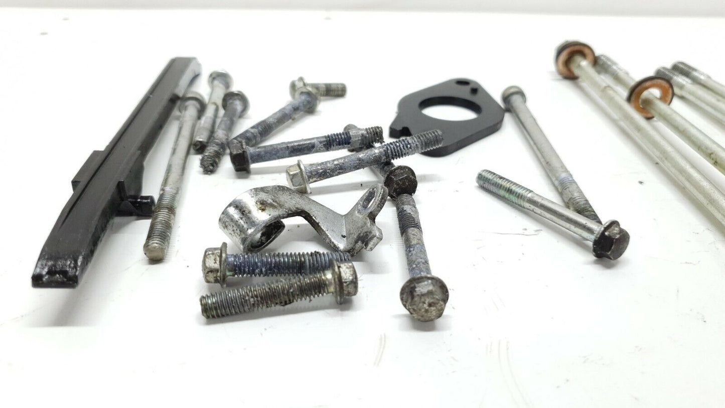 Vis moteur Yamaha YBR 125 2011 ENGINE SCREW