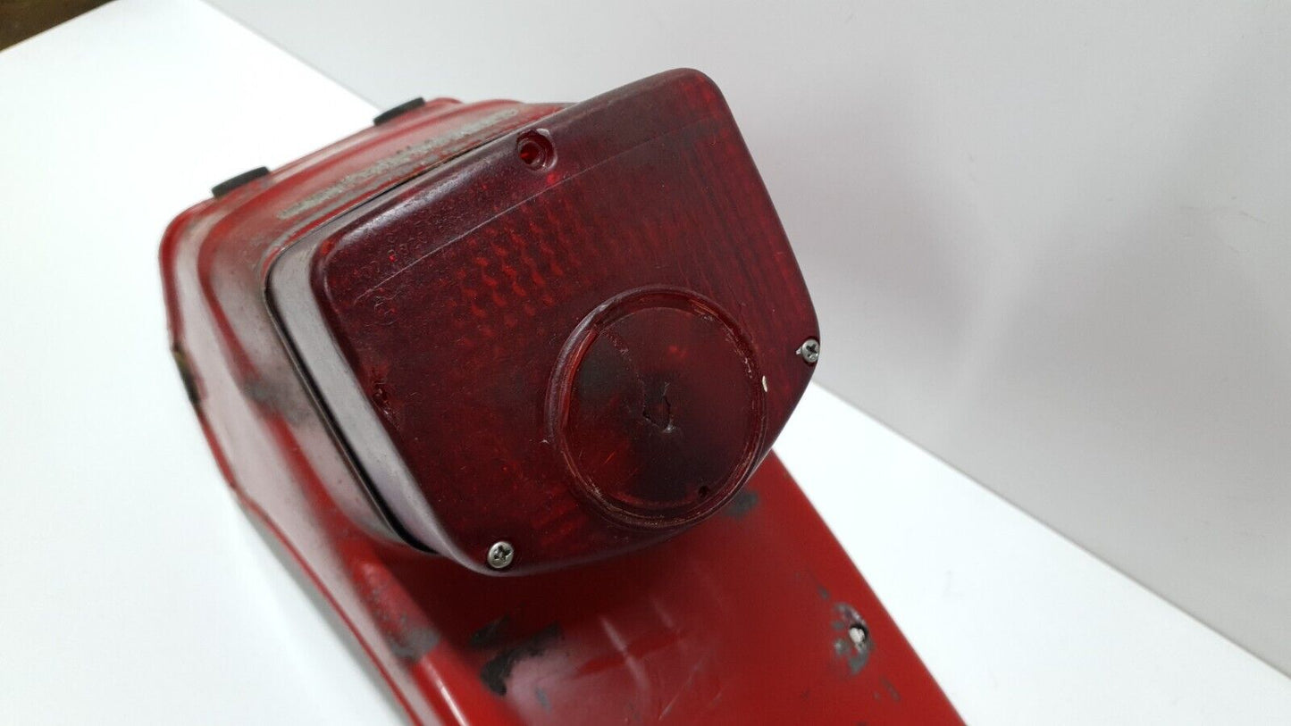 Feu arrière Honda CB 125 Twin 1980 Réf : 80100-399-000ZA Rear light