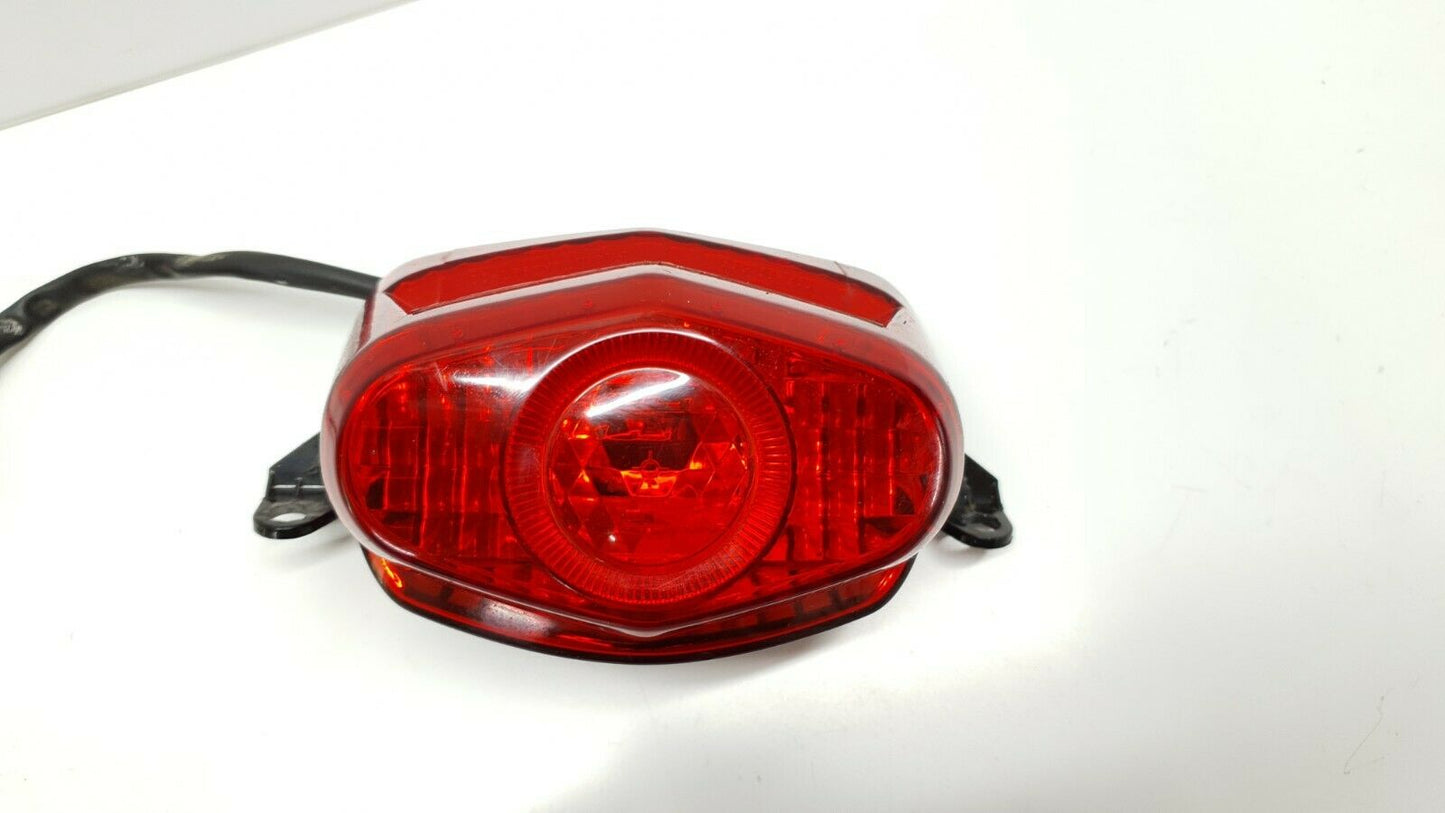 Feu arrière Honda CBF 125 2012 Réf : 33710-KWF-951 Rear light