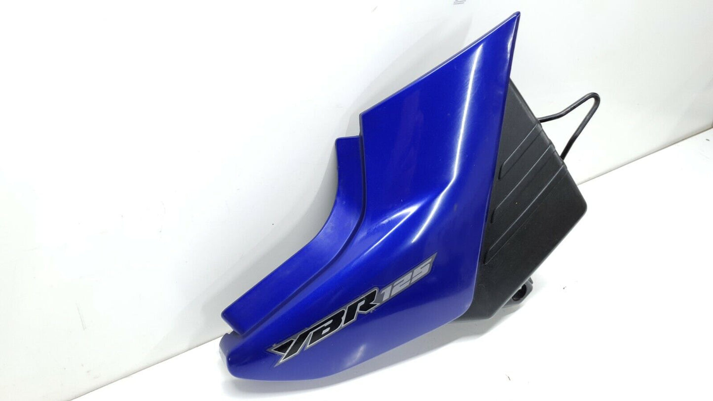 Carénage latéral droit Yamaha YBR 125 2006 Réf : 3D9-F1721-00-4X Right cover