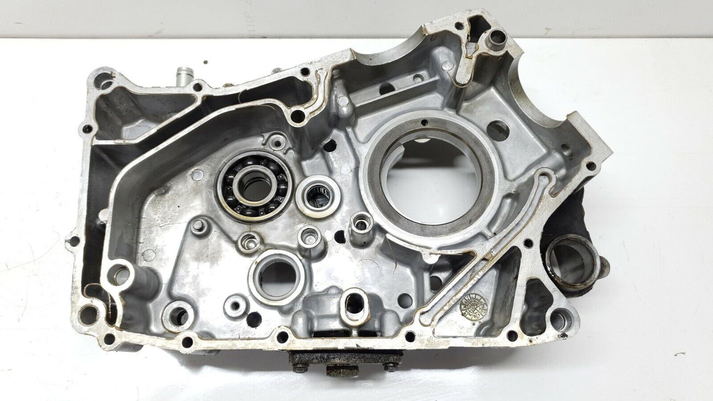 Carter moteur central gauche Hyosung Comet GT 125 2006 Left engine cranckase