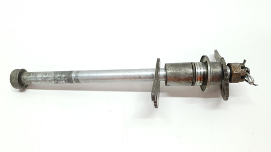 Axe de roue arrière Yamaha DT125LC 1982 10V Rear wheel axle